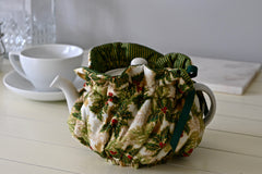 Holly and Gold 4 Cup ThistleDown Cozy