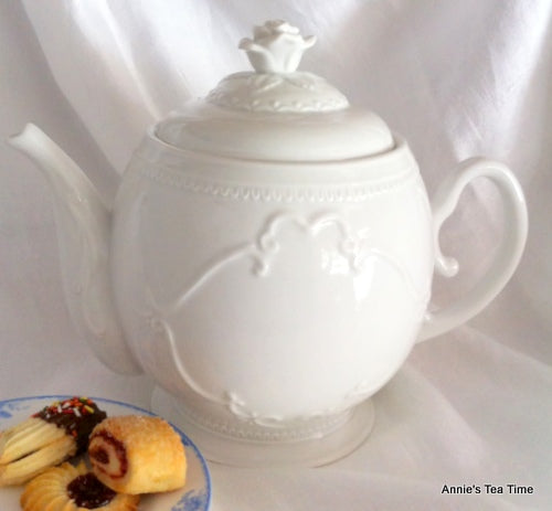 Teapot Shaped Cookie Jar, 9"