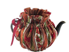 Holiday Medley 4 cup wrap Tea Cozy Thistledown